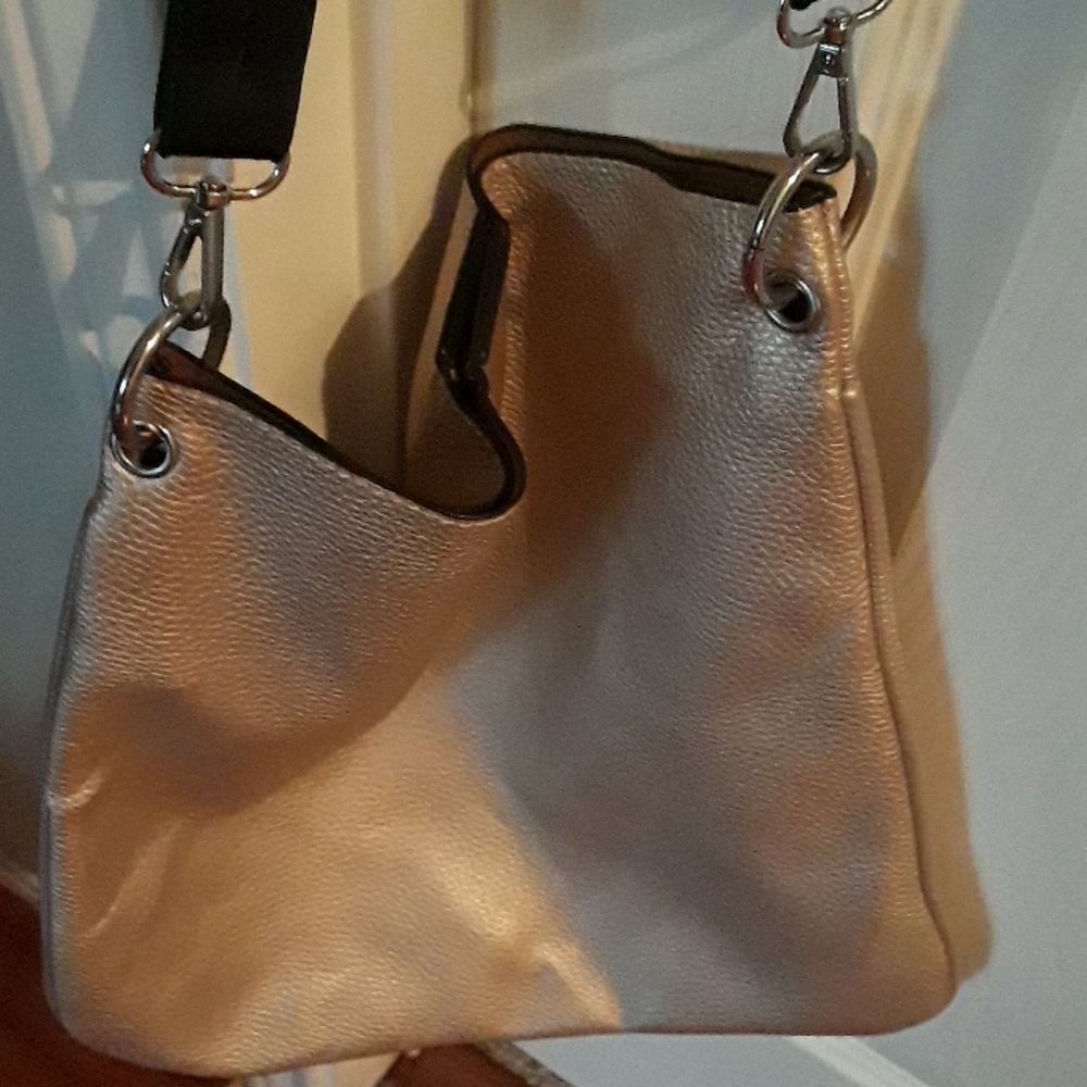 Purse - Picture 2 of 2